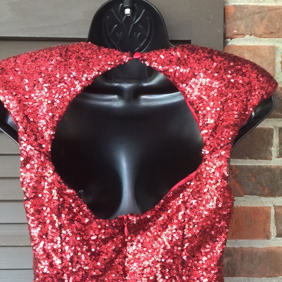 NWT Guess Red Sequin C/S Claudia Bodycon Dress - Picture 4 of 16